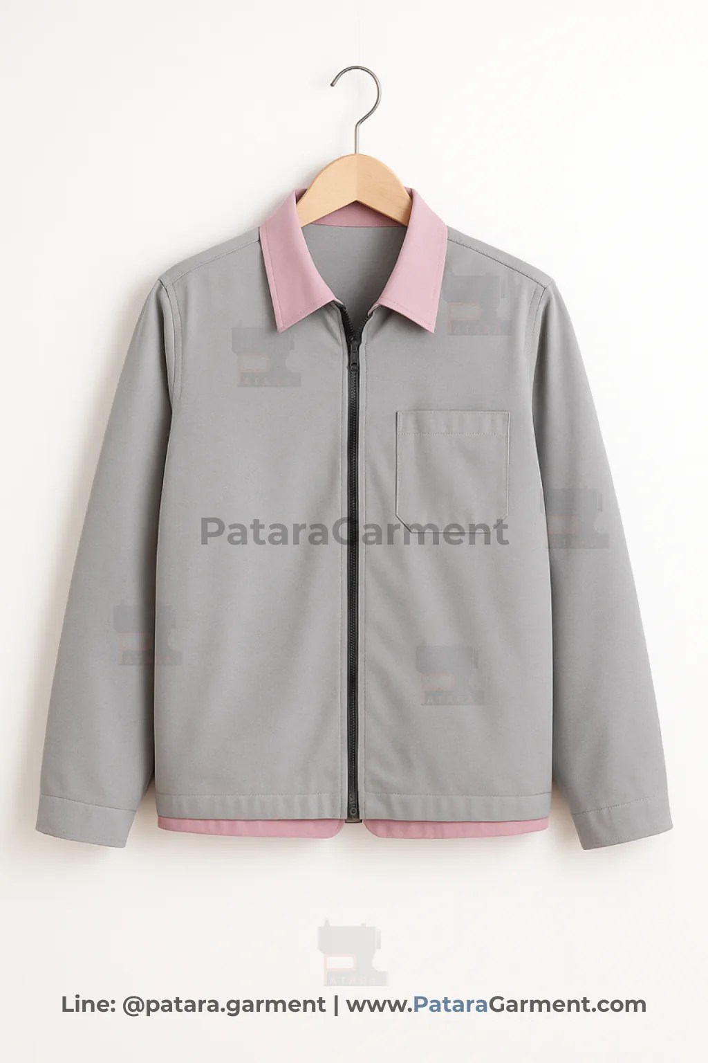 เสื้อแจ็คเก็ตลำลองทูโทนสีเทาตัดชมพู รหัส J003 ปกและสาบในสีชมพู (สามารถเปลี่ยนสีและเลือกชนิดผ้าได้) รับผลิตเป็นยูนิฟอร์มและเสื้อทีม โดยโรงงานภัทร การ์เม้นท์