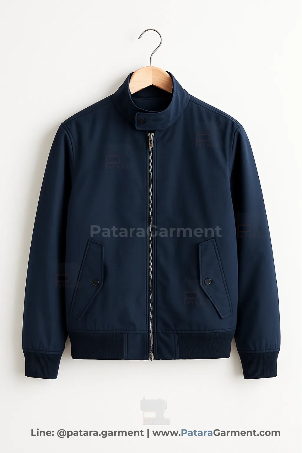 เสื้อแจ็คเก็ตฮาร์ริงตันสีน้ำเงินเข้ม J038 คอสูงซิปหน้า (เลือกสี/ผ้าและปักโลโก้ได้) รับผลิตโดยภัทร การ์เม้นท์